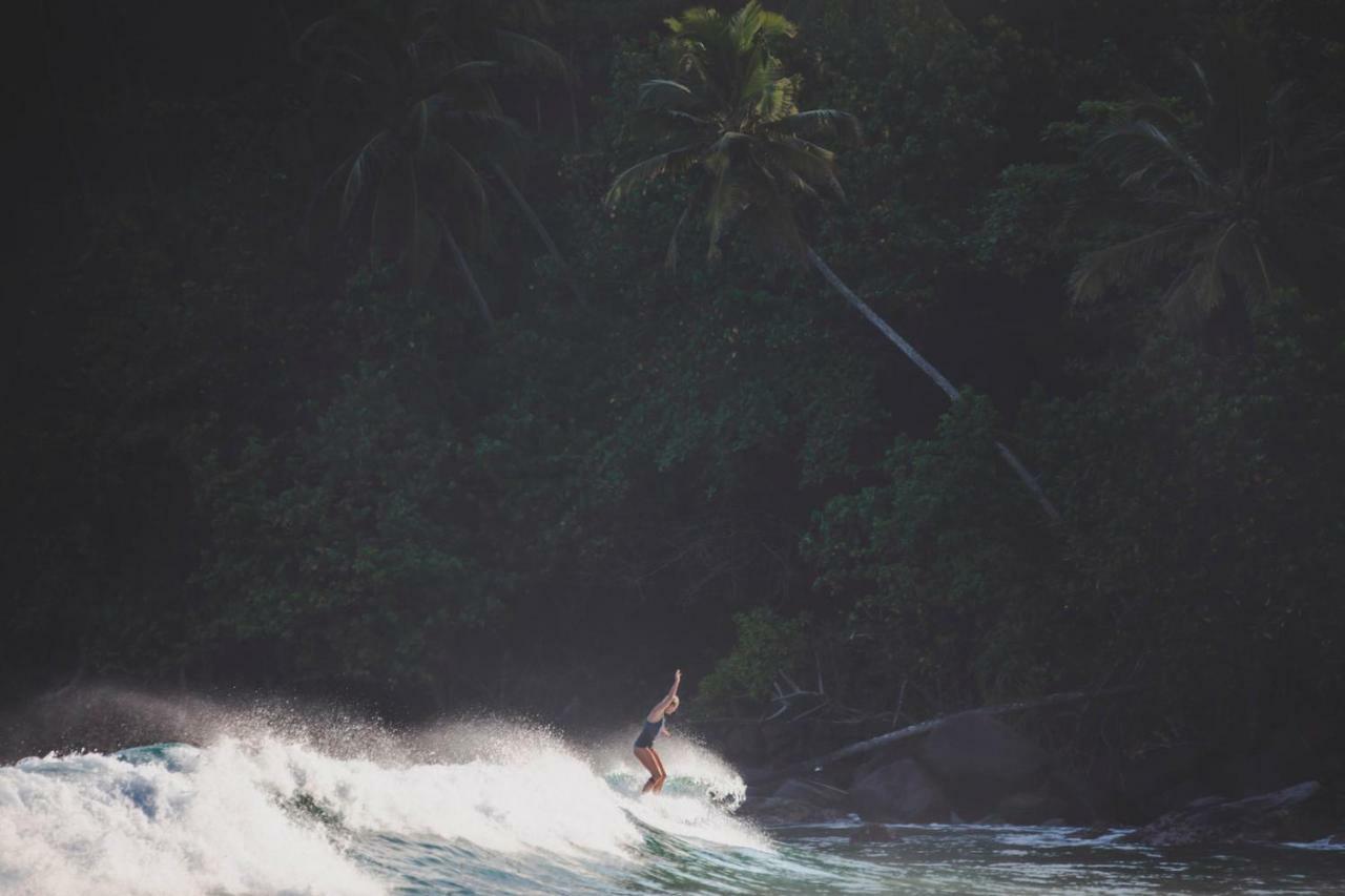 Layback Boutique Surf & Yoga Camp Sri Lanka Hostel Weligama Bagian luar foto