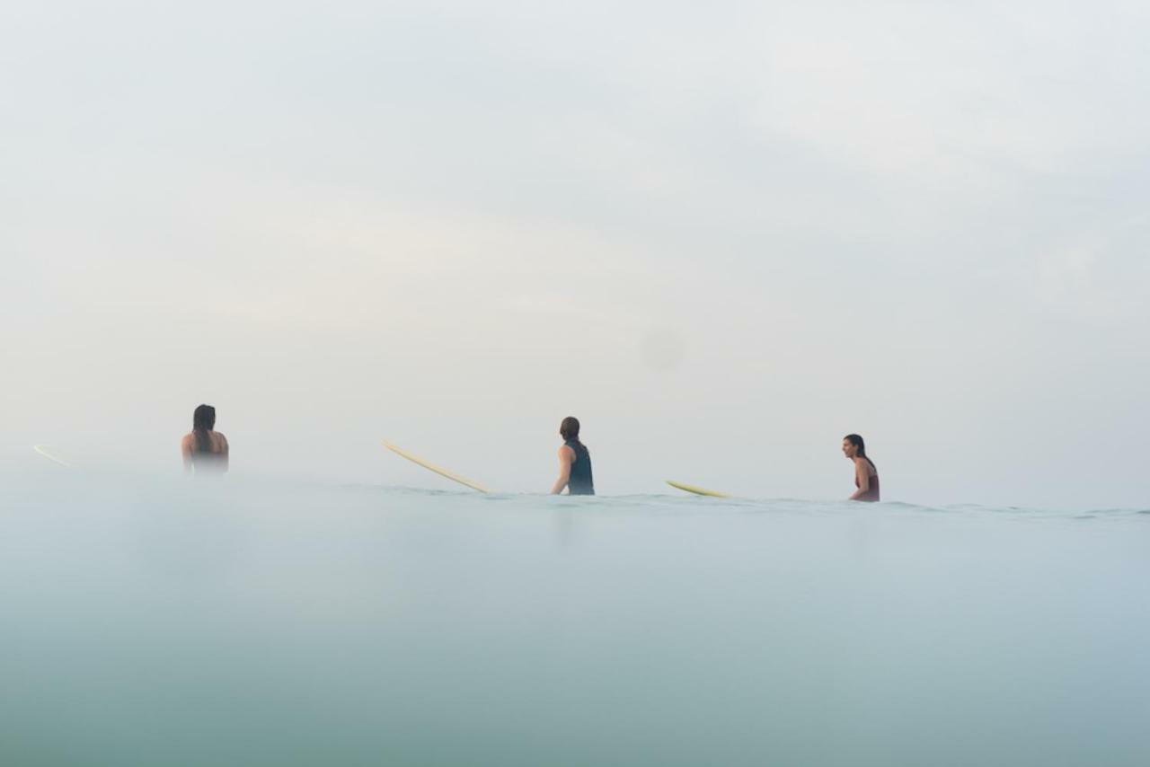 Layback Boutique Surf & Yoga Camp Sri Lanka Hostel Weligama Bagian luar foto